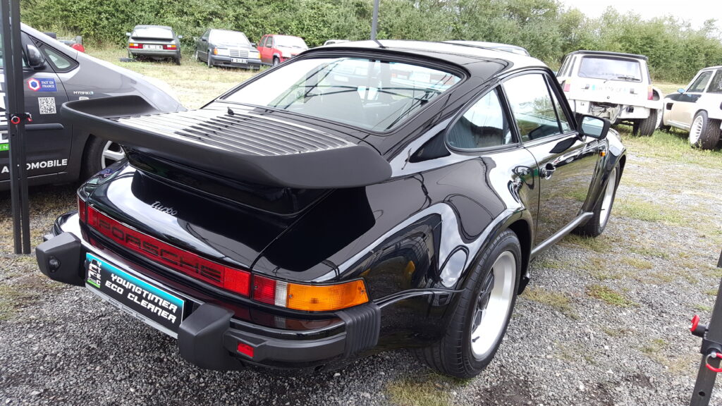 Car valeting Porsche 911 Type 930